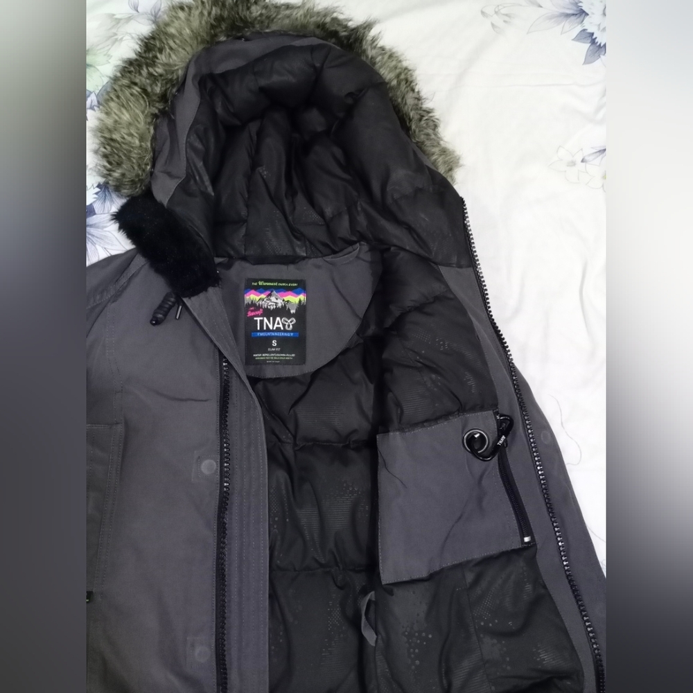 Aritzia Golden by TNA Down Bancroft Parka Grey - Picture 7 of 8